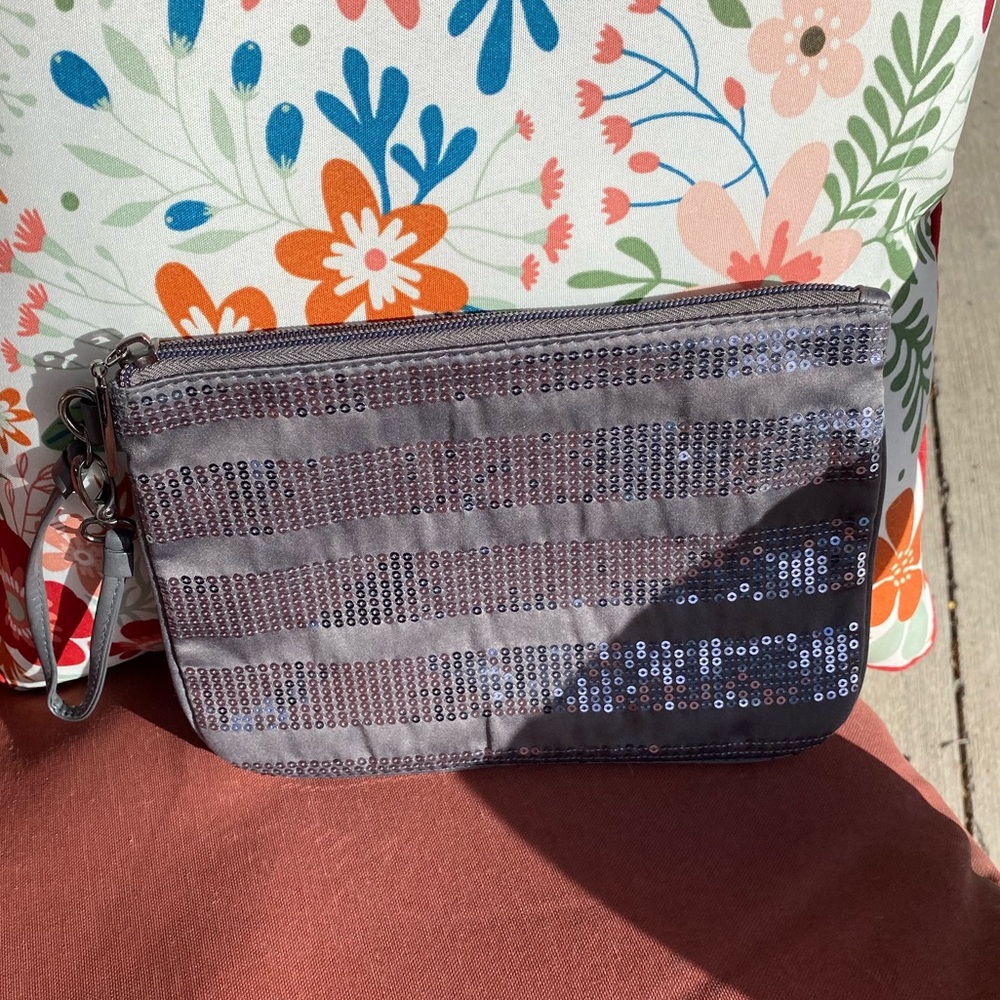 BATH & BODYWORKS Gunmetal Gray Sequin Clutch